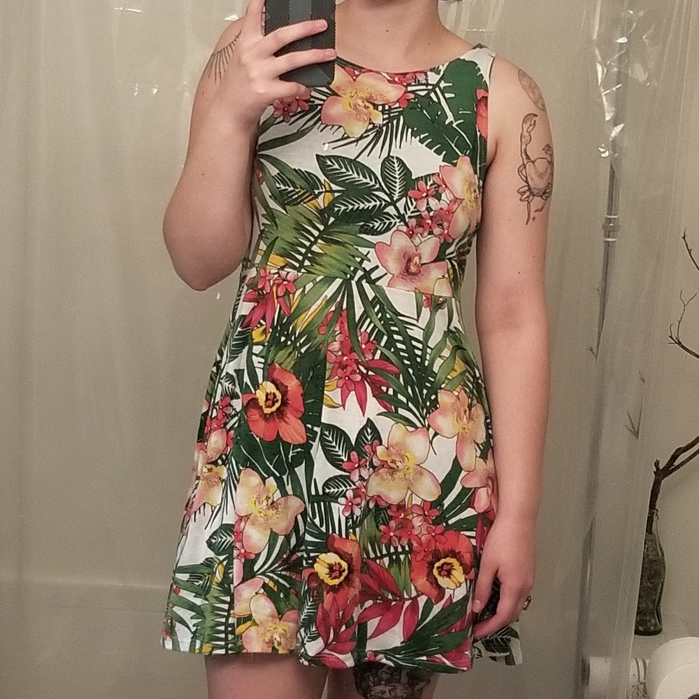Papaya Floral Tropical Summer Dress, fits like S/M